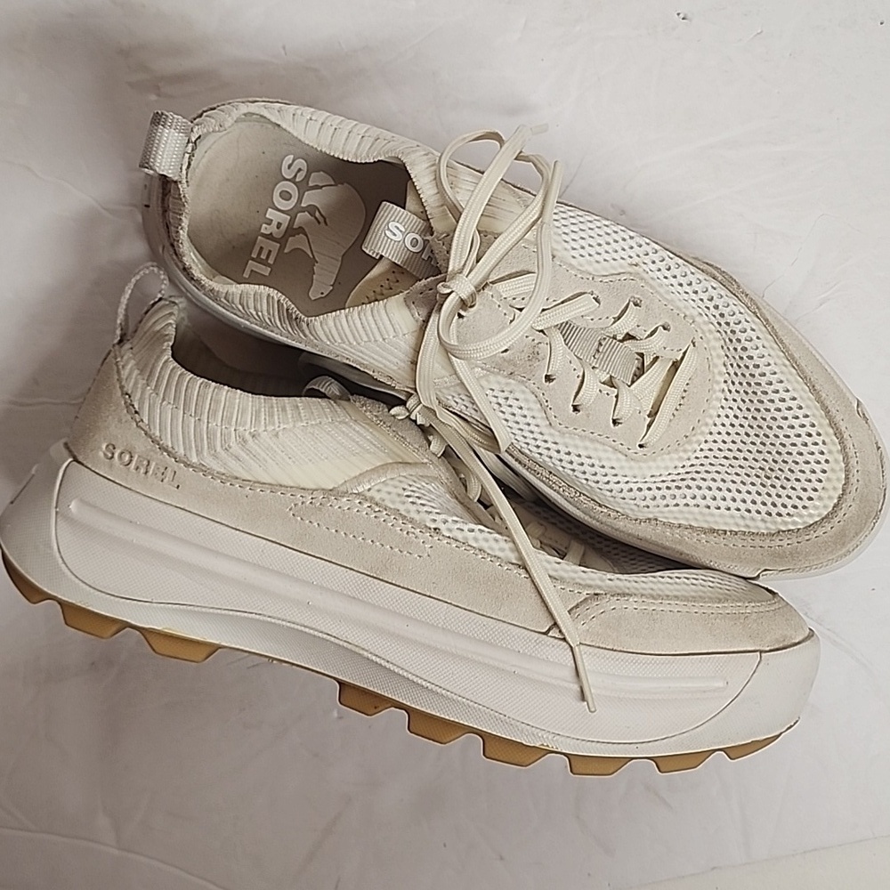 Sorel Vintage Size 7 Women's Sea Salt Chalk Amazing Comfortable Quality Sneakers